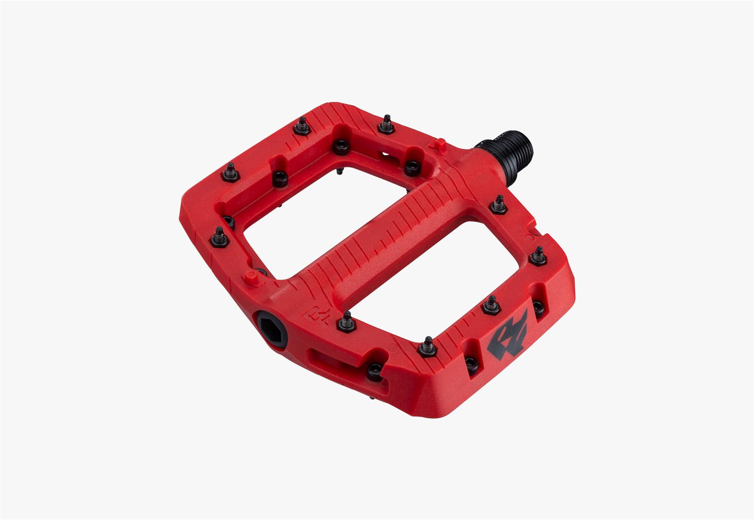 Chester Pedal Red Small