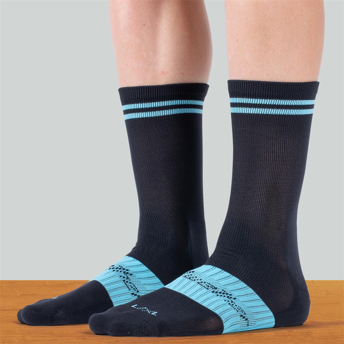 14405-Victory-Sock-Black-003