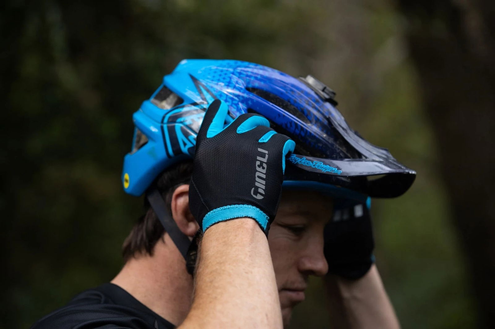 Blue Trail Gloves-L-Unisex - Papanui Cycles