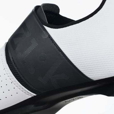 Fizik Vento Infinito Carbon 2 White/Black - Papanui Cycles